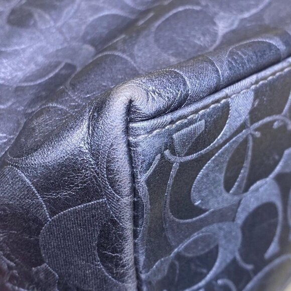 COACH Metallic Silver Signature Leather Cosmetic Pouch - Picture 11 of 13